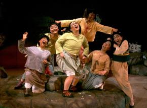 여우야 뭐하니? 동산에 꽃피면 나하고 놀자