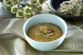 위에 부담도 없고 두뇌 활동에도 도움이 돼 아핌 식사로 제격인 호두죽.