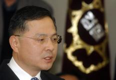 8일 안대희 대검 중수부장이 대검 소회의실에서 불법대선자금 중간 수사결과를 발표하고 있다. 서울신문 포토라이브러리
