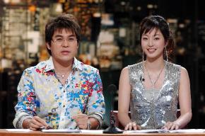 '섹션 TV…'의 진행자 김용만(왼쪽)과 한예슬.