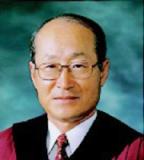 김영일 헌재재판관