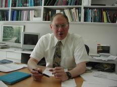 마이클 무사 국제경제연구소(IIE) 선임 연구원