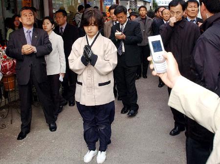 삼보일배하는 추미애의원 출처 :추미애의원 홈페이지