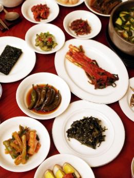 아산 ‘방수마을’ 한정식.