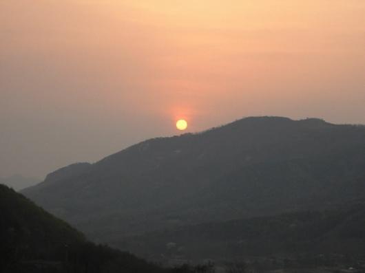 낙조봉 너머로 지는 노을빛이 황홀하다.