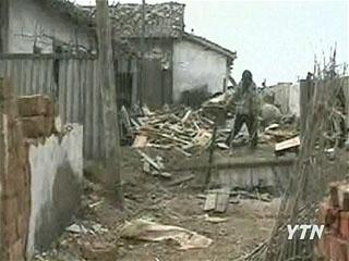 최악의 열차 폭발사고가 일어난 용천의 비디오 화면이 처음으로 공개됐다.피해상황을 조사하기 위해 용천을 방문했던 세계식량 계획 관계자가 찍은 이 화면은 참사 현장의 참혹한 모습 그대로였다.  출처: YTN 홈페이지