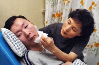 ‘로렌조 오일’병에 걸려 식물인간이 되다…