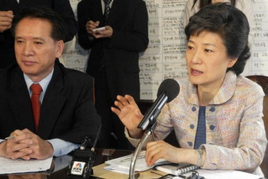 박근혜 한나라당 대표가 지난 6일 서울 여의도 천막당사에서 열린 상임운영위 회의에서 ‘상생 정치’에 대해 말하고 있다. 최해국기자 seaworld@