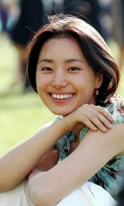 국악이 살짝 가미된 음반 '물고기자리'를 발표한 대장금 가수 이안. "대중음악은 처음인데 반응이 궁금해 죽겠어요."  강성남기자 snk@