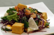 튀긴두부 샐러드