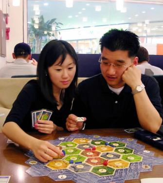 "보드게임은 진용이가 절 따라오지 못해요" 자투리 시간 보내기에는 보드게임이 최고. '카탄의 개척자'로 남자친구를 정복하다.