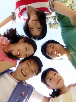 KBS ‘알게 될 거야’의 주연배우들인 오윤아,이수경,이지훈,김지헌,지현우(위부터 시계 반대방향).