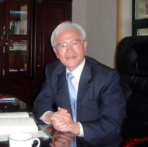 국제영어대학원 문용 총장