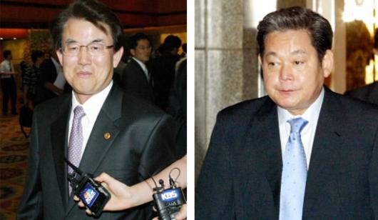 이건희(오른쪽) 삼성그룹 회장과 강철규 공정거래위원장이 14일 신라호텔에서 오찬회동을 마친 뒤 따로 호텔을 떠나고 있다.  도준석기자 pado@seoul.co.kr