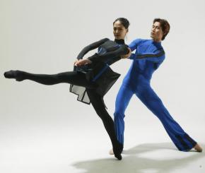 서울 발레시어터의 '블루'