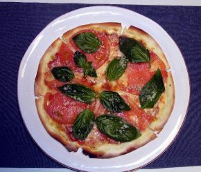 토마토 바질피자