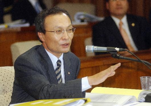 이해찬 국무총리 후보 지명자가 24일 국회에…