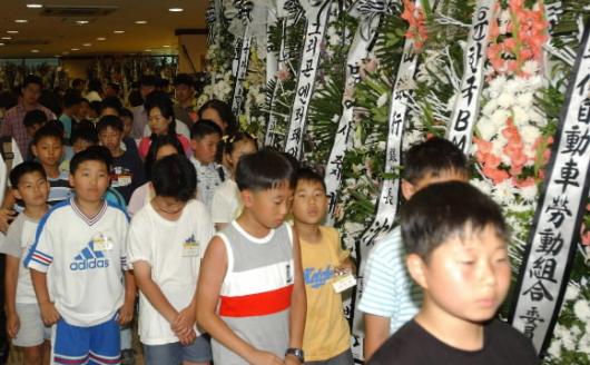 초등생도 故김선일씨 조문