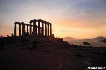 황혼 무렵의 포세이돈 신전.