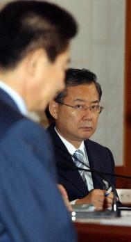 인사청탁 개입의혹에 휘말린 정동채 문화관…