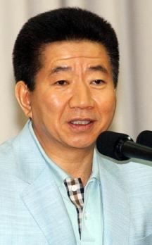 노무현 대통령이 3일 경기도 과천 중앙공무…