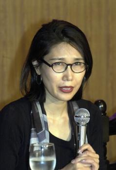 써프라이즈대표 서영석씨 부인 김 효씨가 5…