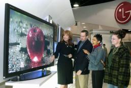 DTV전송방식에 따른 4년간의 논쟁이 종식됨…