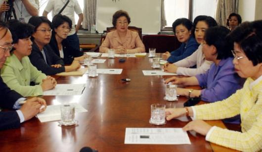 국회여성위 긴급소집