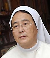 이해인(수녀·시인)