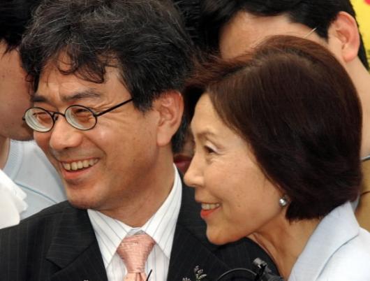 송두율 교수가 21일 오후 경기도 의왕 서울…