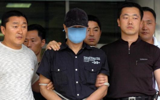 소환되는 유영철씨