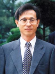 이윤원 동아대 경영학부 교수