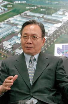 김동근 이사장이 “북핵문제 해결을 기다리…