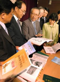 국회 교육위원회 소속 의원들이 11일 서울 …