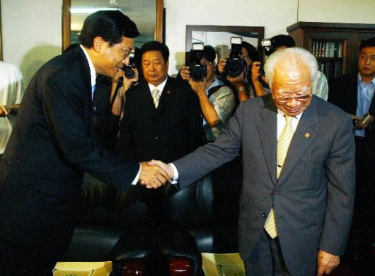 신의장, 광복회 사과 방문