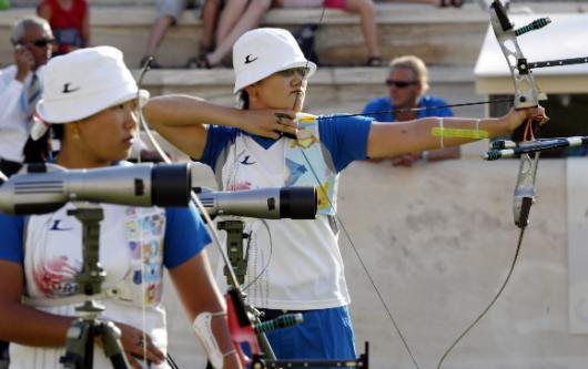 박성현(오른쪽)이 18일 밤 아테네 파나티나…