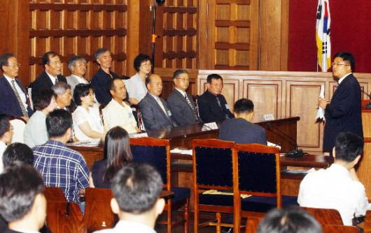 26일 서울중앙지법에서 열린 배심·참심제 …