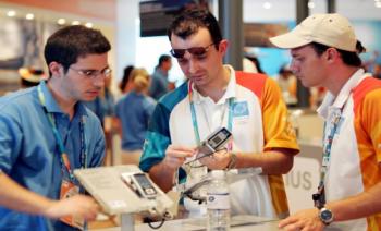 아테네올림픽 조직위원회 관계자들이 종합경…