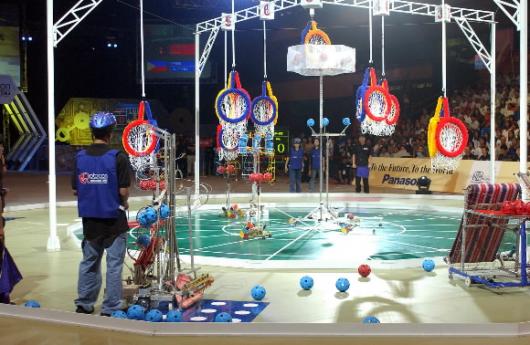 지난해 방콕에서 열린 '로봇 콘테스트' 장면…