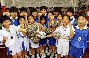 서울에서 유일한 여자핸드볼팀인 배봉초등학…