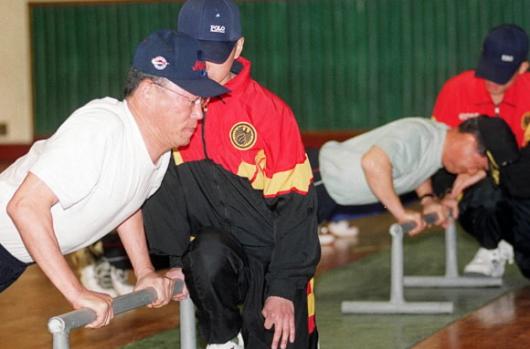 군 장성들의 적자생존 경쟁이 갈수록 치열해…