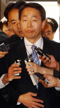7년만의 재출두