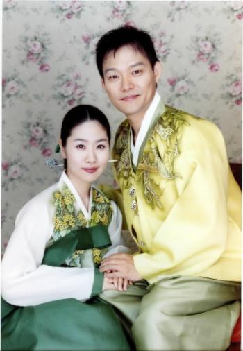 금박,자수 등에서 벗어나 호랑이,꽃 등의 장…