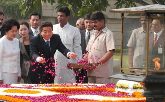 인도를 국빈 방문 중인 노무현 대통령이 5일…