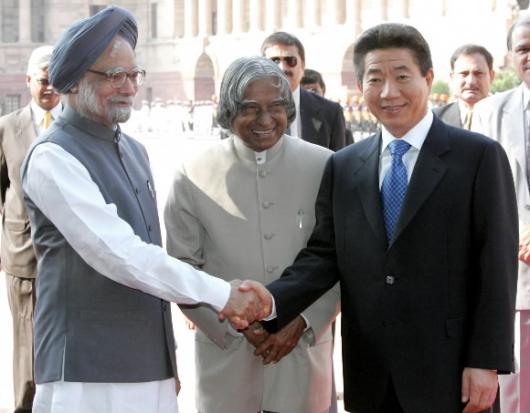 인도를 국빈 방문 중인 노무현 대통령이 5일…