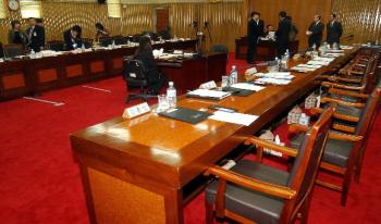 7일 국방부 조달본부에서 열린 국회 국방위…