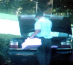 광역 지방자치단체인 ○○지사 관사 앞에서…