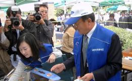 삼성사회봉사단 이수빈(오른쪽) 단장이 ‘사…