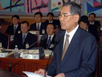 최종영 대법원장이 21일 국회 법사위원회의…