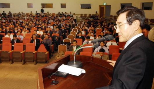 현명관 전경련 부회장이 17일 서울 여의도 …